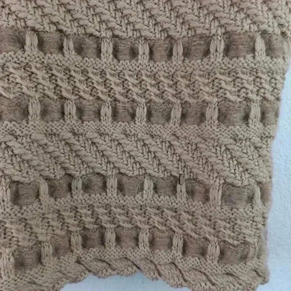 St. JOHN  Sport top Size P 95% wool - Picture 3 of 7